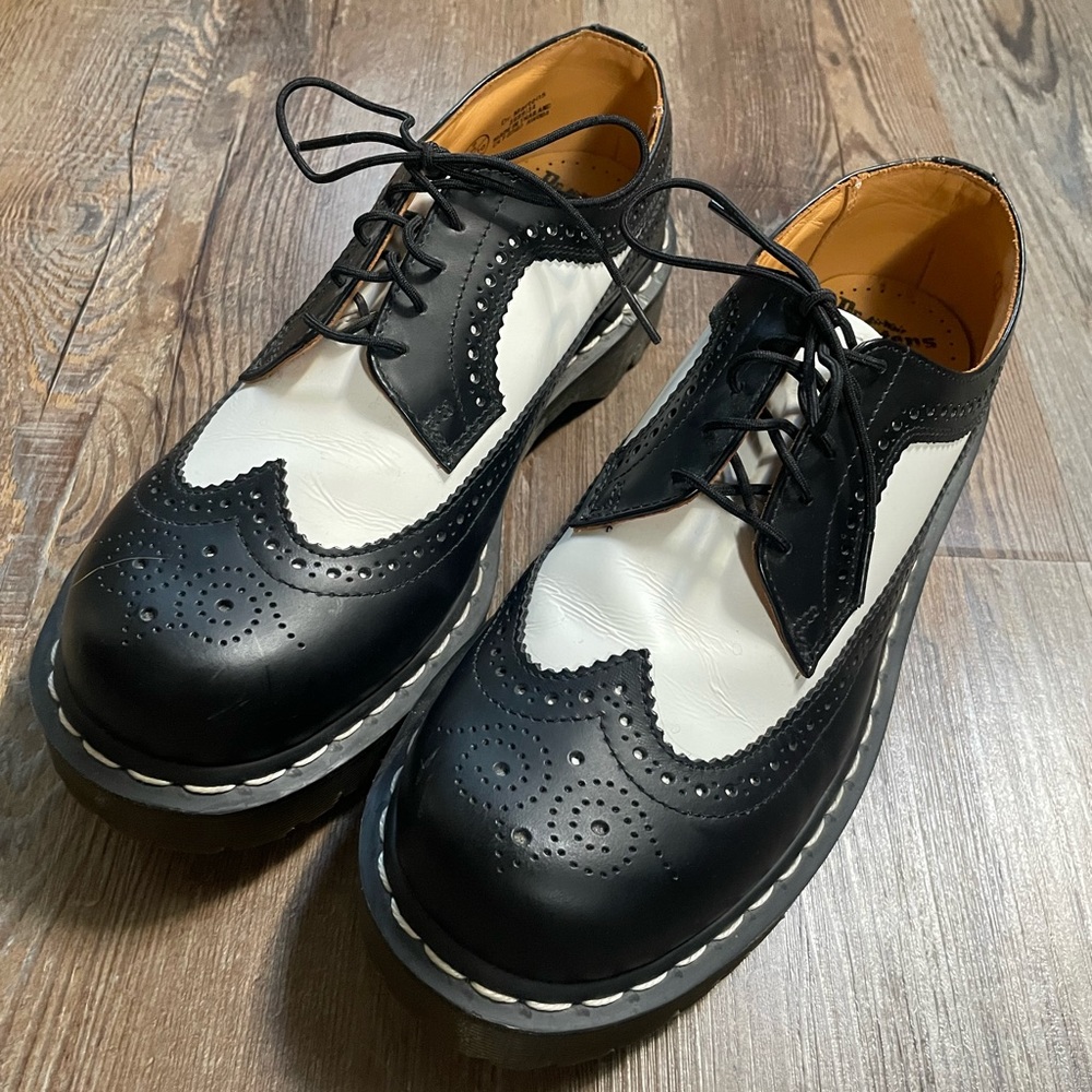 Early 2000s Dr. Marten wing tips